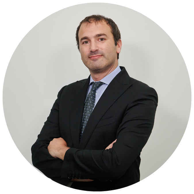 Dr. Alessandro Stucchi, chirurgo ortopedico specializzato nella spalla e nella traumatologia