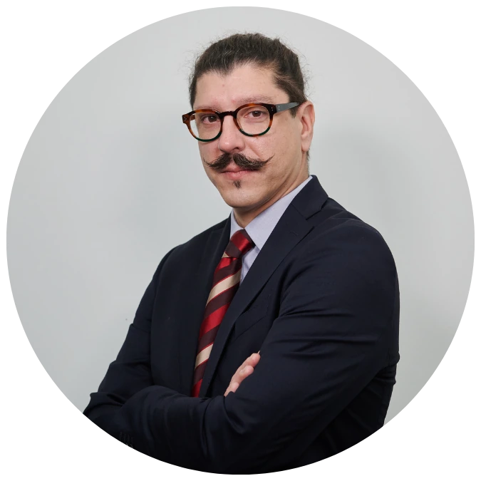 Dr. Luca Rollero, chirurgo ortopedico specializzato in chirurgia complessa di anca, bacino e traumatologia polidistrettuale