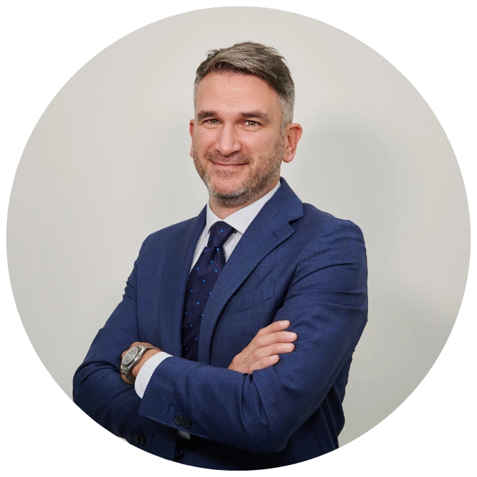 Dr. Simone De Vivo, chirurgo ortopedico specializzato in anca e traumatologia, dirigente medico presso Ortoclinic